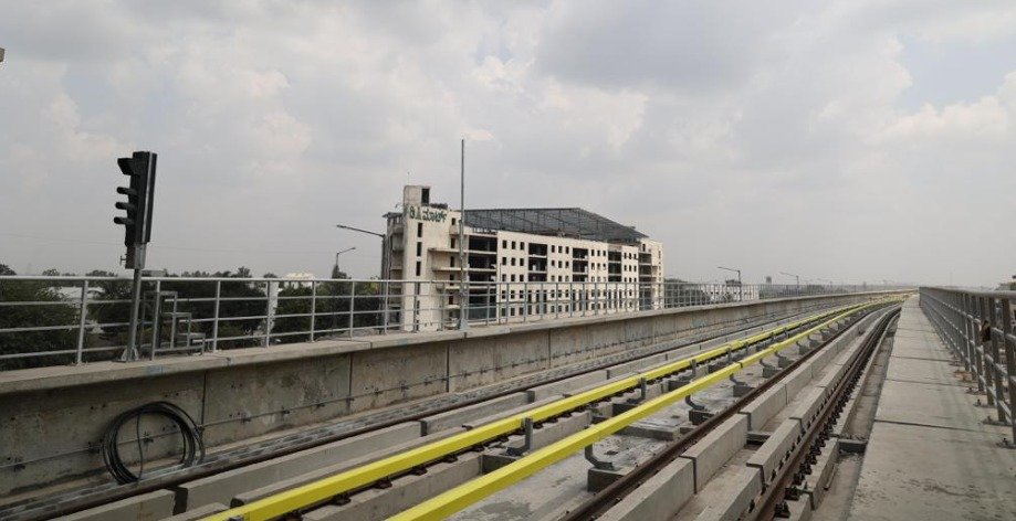 BMRCL’s Chinese contractor agrees to expedite delivery of 2 train bodies for Yellow Line by 2 months 1 BMRCL’s Chinese contractor agrees to expedite delivery of 2 train bodies for Yellow Line by 2 months