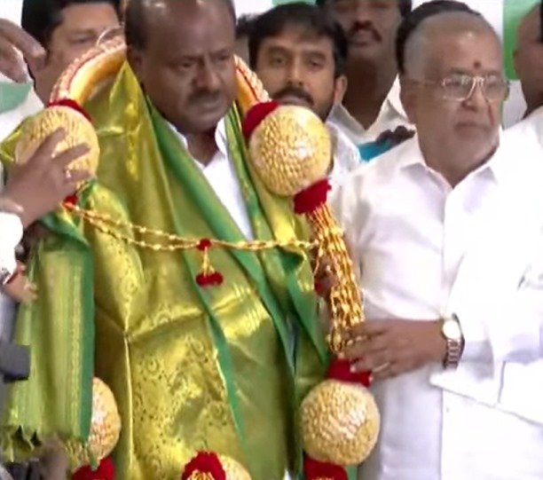 Deve Gowda appoints son Kumaraswamy as JD(S) Karnataka unit president, CM Ibrahim sacked 1 Deve Gowda appoints son Kumaraswamy as JD(S) Karnataka unit president, CM Ibrahim sacked