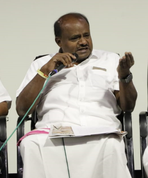 Willing to offer support of 19 JD(S) MLAs: Kumaraswamy takes dig at Shivkumar over CM ambition