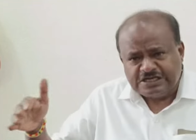 Congress Government in Karnataka on the Verge of Collapse, Claims Kumaraswamy 9 Congress Government in Karnataka on the Verge of Collapse, Claims Kumaraswamy