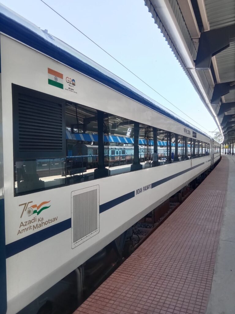 Railway conducts trial run of Vande Bharat Express between Bengaluru and TN's Coimbatore 10 South Western Railway Bengaluru Division Trail run was conducted of Vande Bharat Express Coimbatore Jn - Bengaluru Cantt - Coimbatore which arrived at Bengaluru Cantt(BNC) on 27.12.2023 10.38 hours.