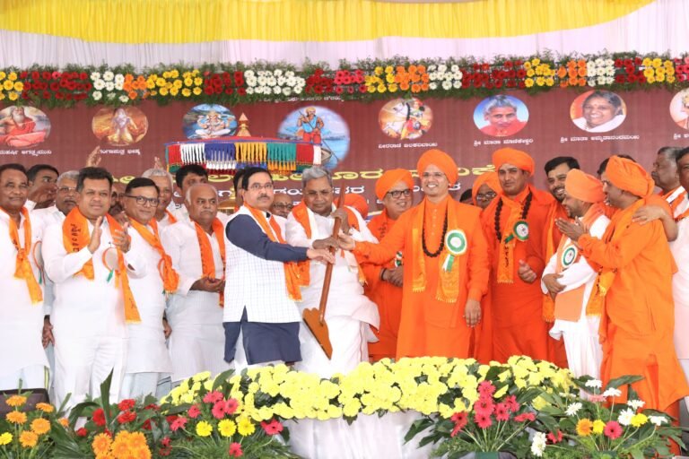 Karnataka govt has recommended to Centre to include Ambiga community in ST category: CM Siddaramaiah 6 Clarification will be given to Center immediately to add Ambiga community to Scheduled Tribe Chief Minister Siddaramaiah