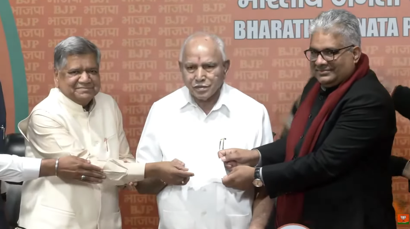 Former Karnataka Chief Minister Jagadish Shettar rejoins BJP