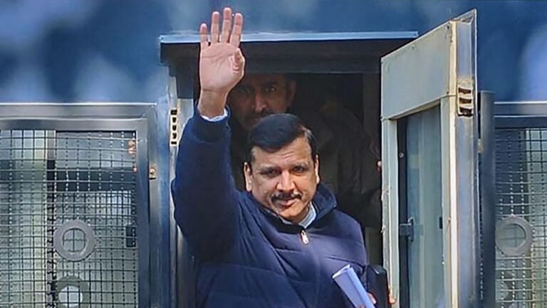 SC seeks ED's reply to Sanjay Singh's bail plea in Delhi excise policy 'scam' case 3 SC seeks ED's reply to Sanjay Singh's bail plea in Delhi excise policy 'scam' case