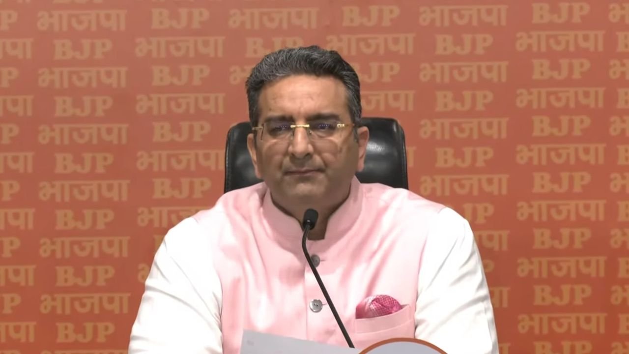 Mamata Banerjee 'mute spectator' to violence against women in West Bengal: BJP 1 Mamata Banerjee 'mute spectator' to violence against women in West Bengal: BJP