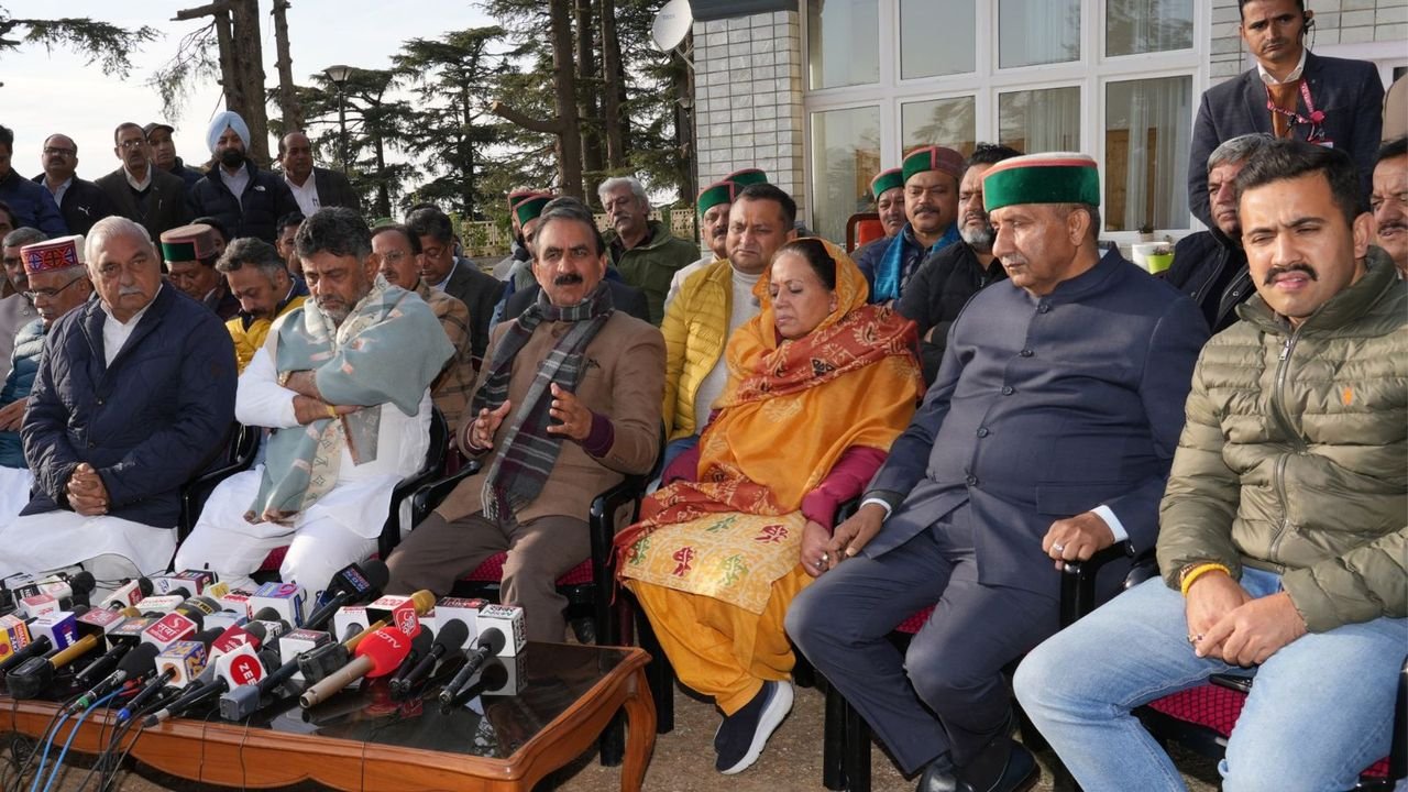 Himachal: Sukhu takes responsibility of Singhvi's defeat, differences ironed out, says DK Shivakumar