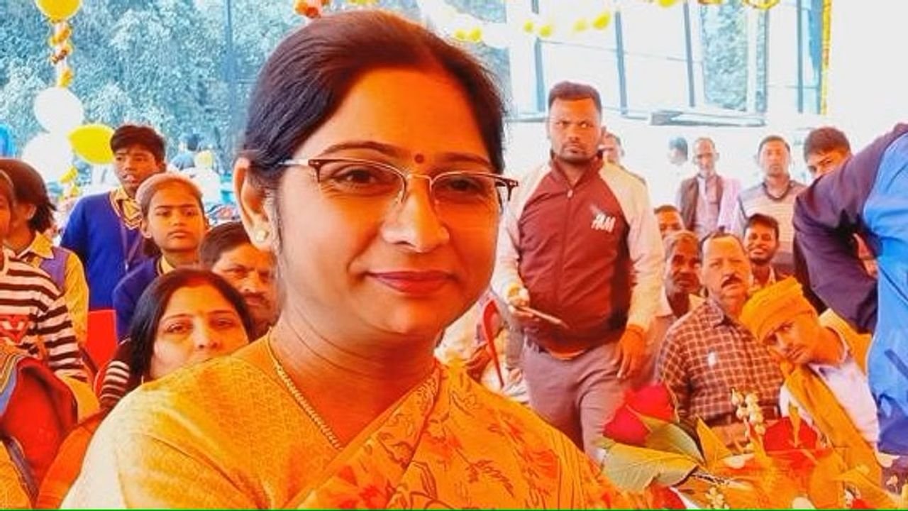 I am fed up of being asked about my father: Swami Prasad Maurya's daughter Sanghmitra 1 I am fed up of being asked about my father: Swami Prasad Maurya's daughter Sanghmitra