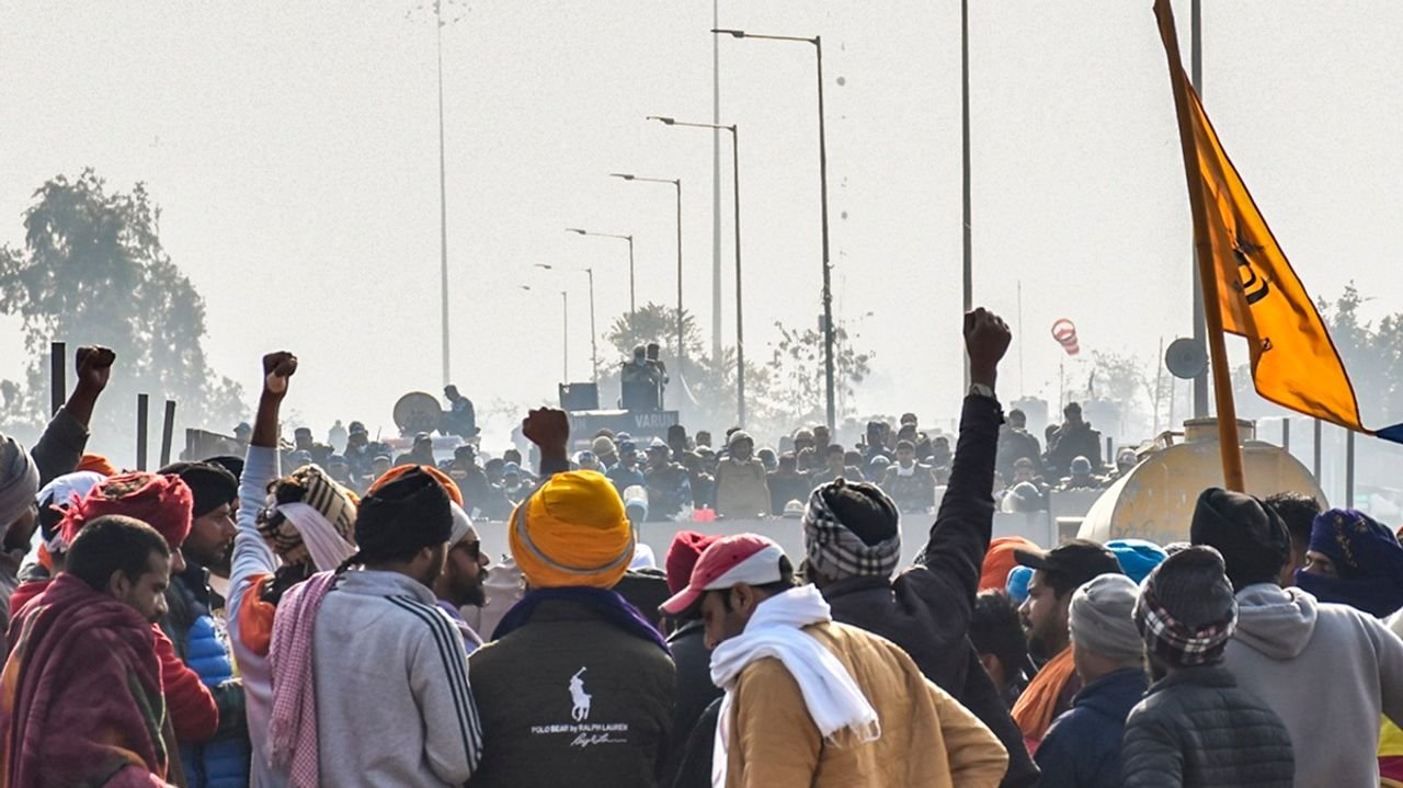 'Delhi Chalo' march: Farmers to stay put at Punjab-Haryana borders as deadlock persists 1 'Delhi Chalo' march: Farmers to stay put at Punjab-Haryana borders as deadlock persists