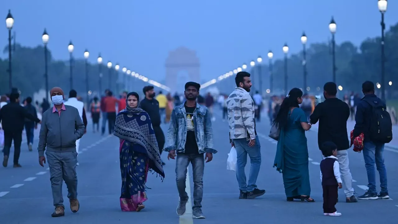 Cooler morning in Delhi after downpour, min temp 2 notches below 1 Cooler morning in Delhi after downpour, min temp 2 notches below