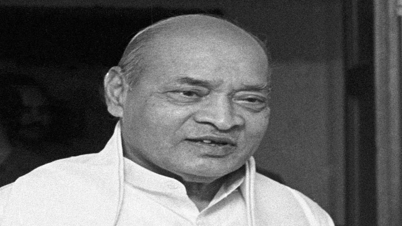 Telangana Deputy CM, KCR hail Bharat Ratna to PV Narasimha Rao