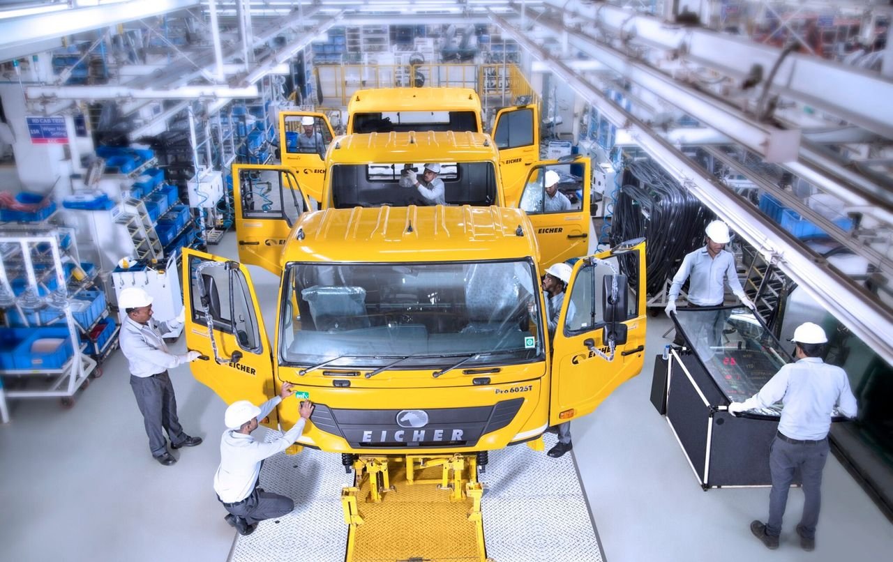 Eicher Motors Q3 profit rises 34% at Rs 996 crore; Royal Enfield sold 2,29,214 motorcycles 1 Eicher Motors Q3 profit rises 34% at Rs 996 crore; Royal Enfield sold 2,29,214 motorcycles