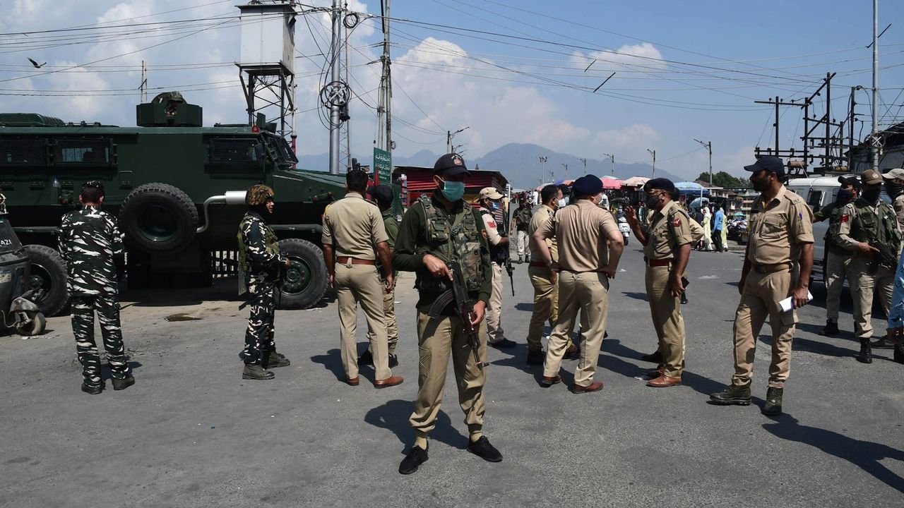 J-K: 50 detained ahead of protest in Lal Chowk in support of farmers' demands 1 J-K: 50 detained ahead of protest in Lal Chowk in support of farmers' demands