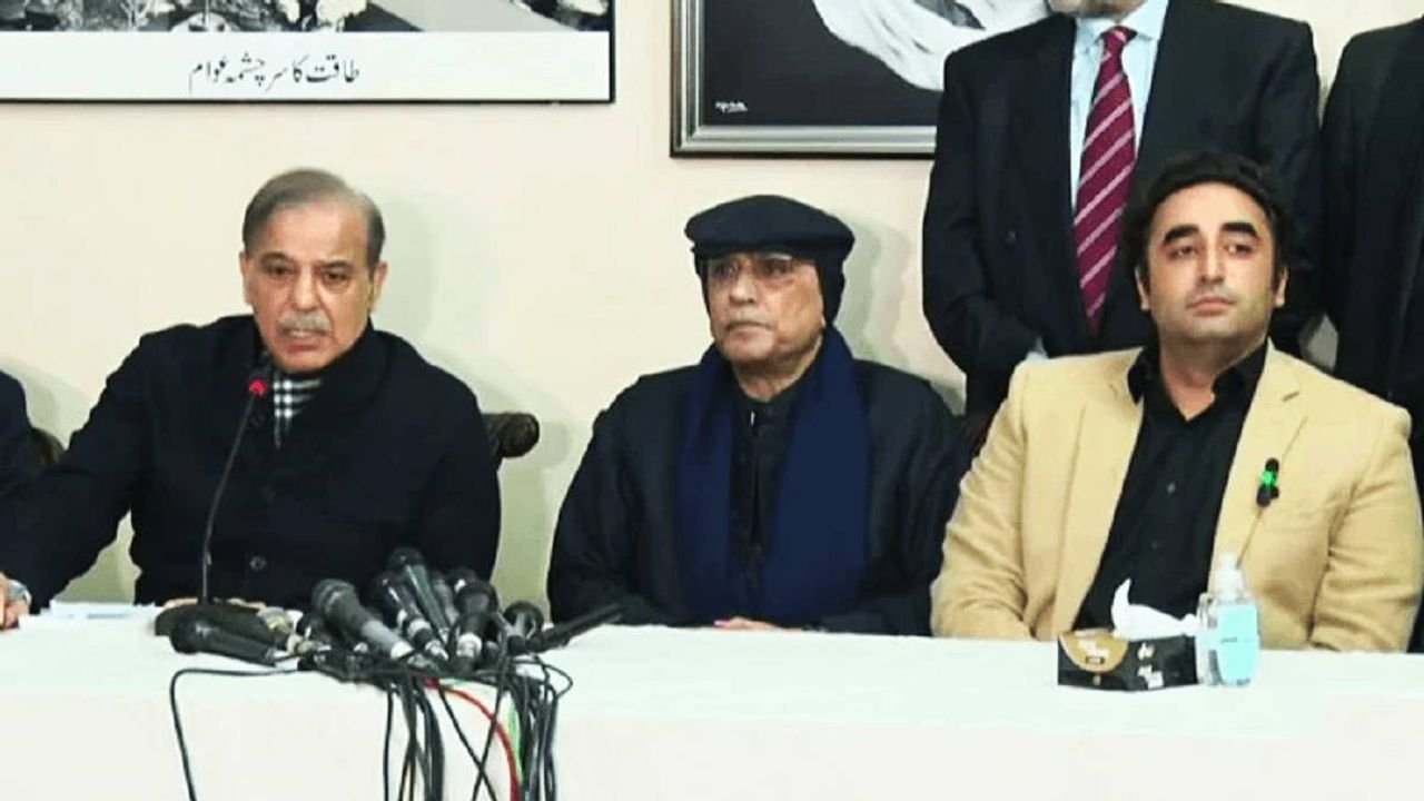 In cash-strapped Pakistan, who will be the finance minister? 1 In cash-strapped Pakistan, who will be the finance minister?