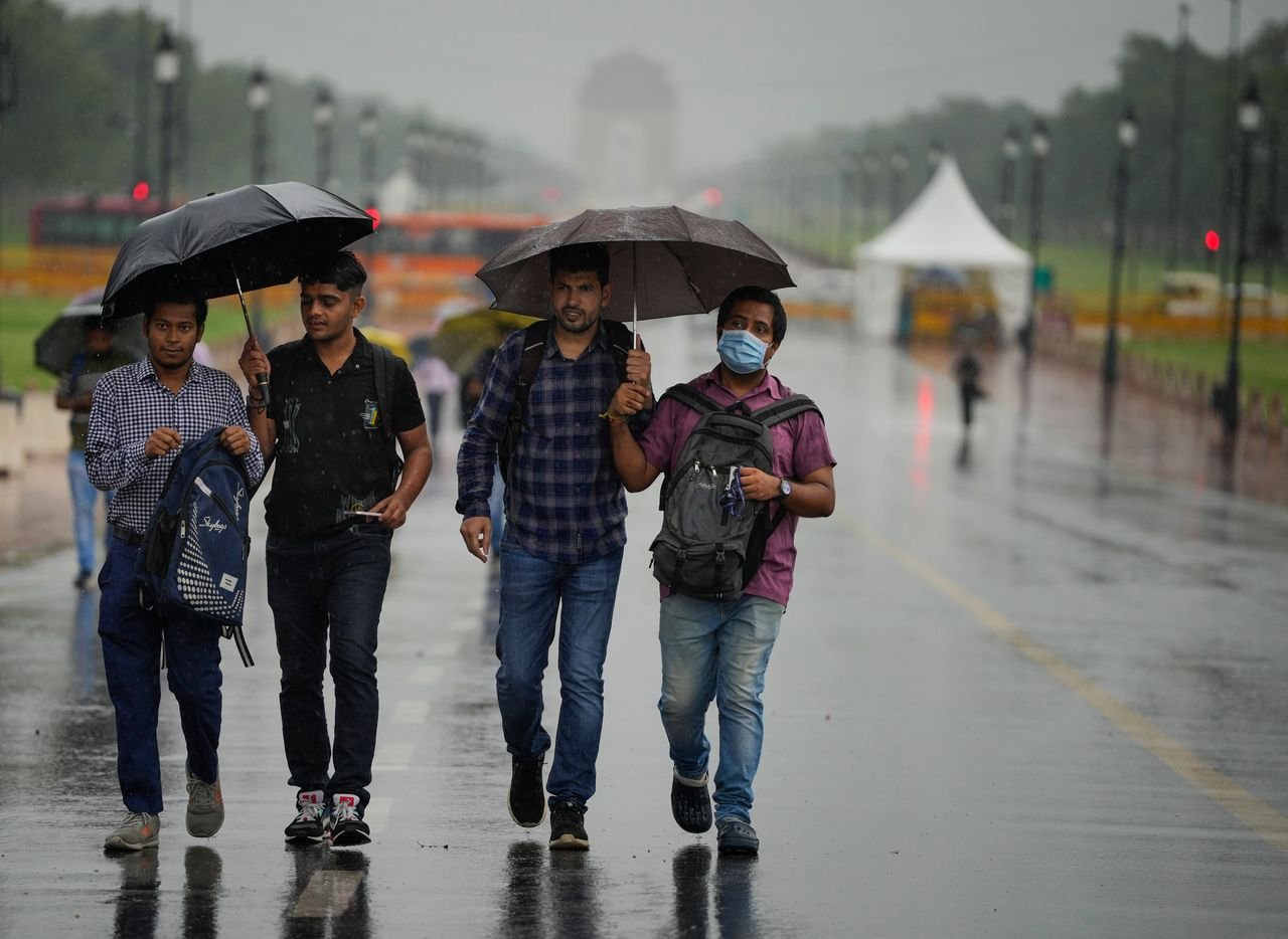 Light rain, drizzle likely in parts of Delhi 1 Light rain, drizzle likely in parts of Delhi