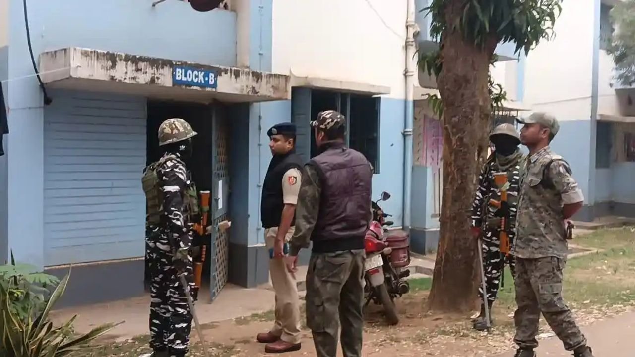 ED raids at multiple places in West Bengal in 'embezzlement' of MGNREGA funds 1 ED raids at multiple places in West Bengal in 'embezzlement' of MGNREGA funds
