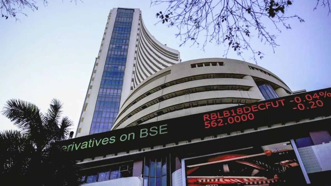 Sensex, Nifty rebound on heavy buying in Reliance Industries, HDFC Bank 1 Sensex, Nifty rebound on heavy buying in Reliance Industries, HDFC Bank
