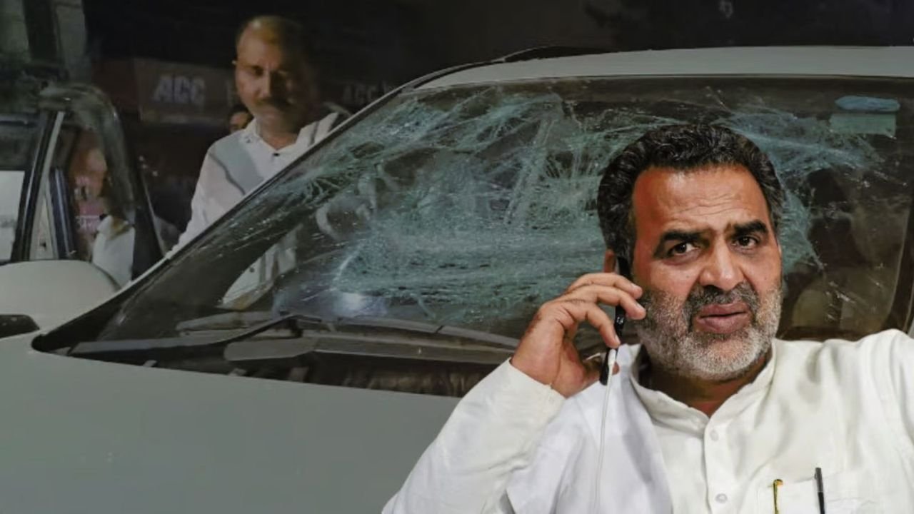UP: Cars pelted with stones during election meeting of BJP candidate Sanjeev Balyan 1 UP: Cars pelted with stones during election meeting of BJP candidate Sanjeev Balyan