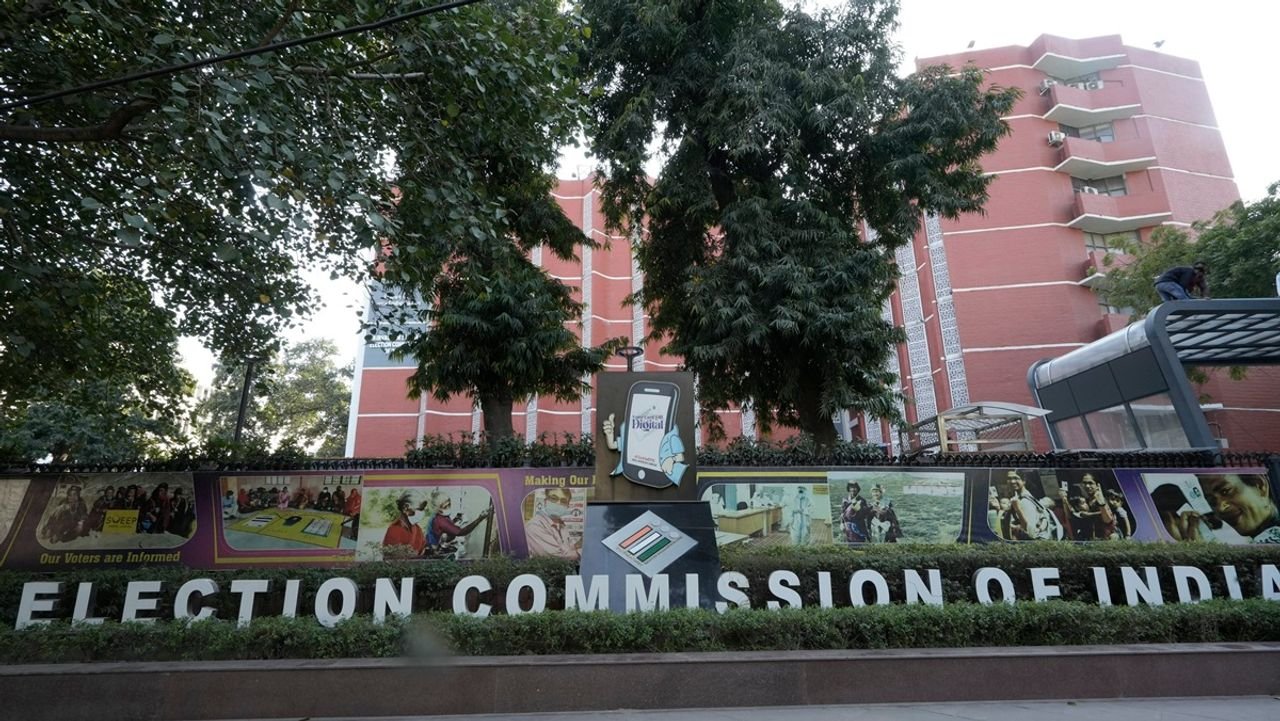 Election Commission transfers district police chiefs in Punjab, Assam