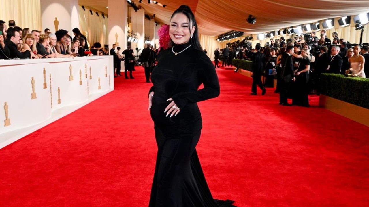 Vanessa Hudgens expecting her first child, flaunts baby bump at Oscars