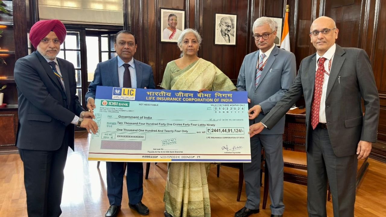 Life Insurance Corporation of India paid Rs 2,441 cr dividend to govt 1 Life Insurance Corporation of India paid Rs 2,441 cr dividend to govt