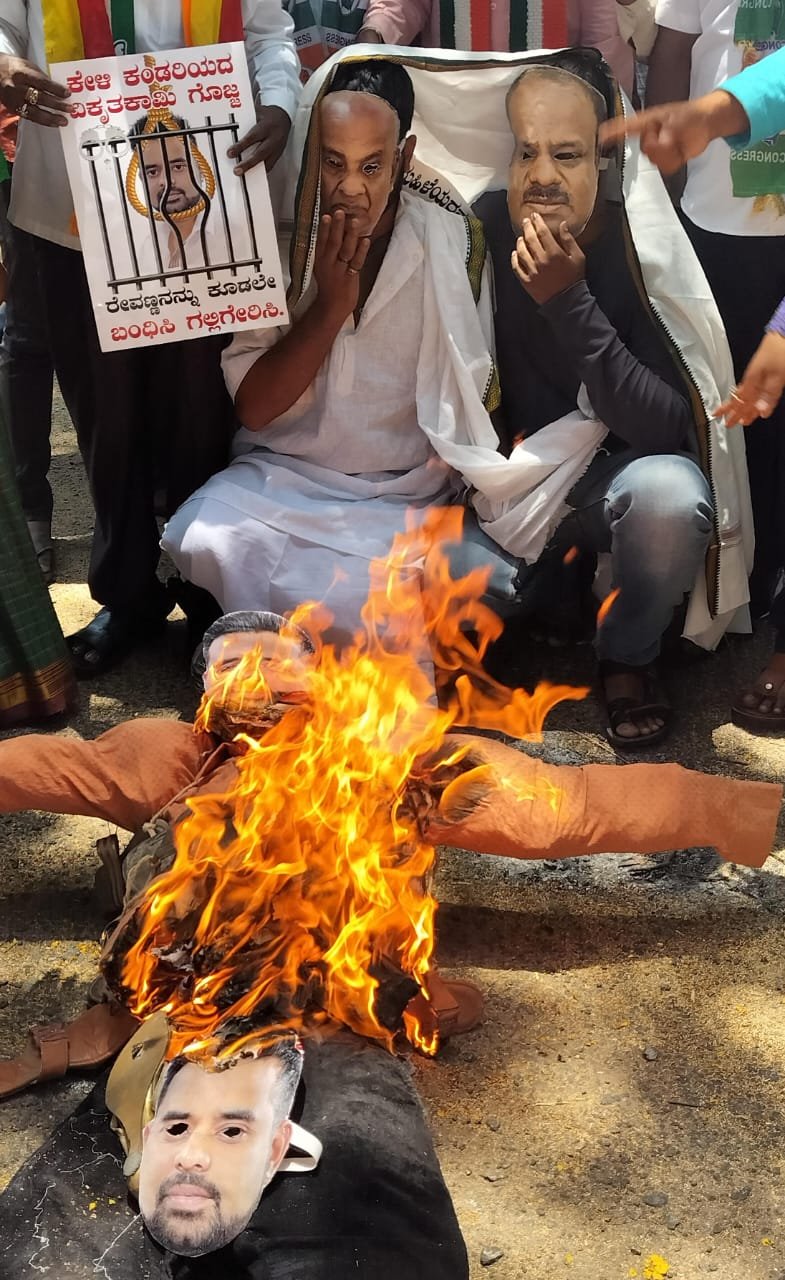 Cong stages protest, demands arrest of Hassan MP Prajwal Revanna over alleged sex scandal