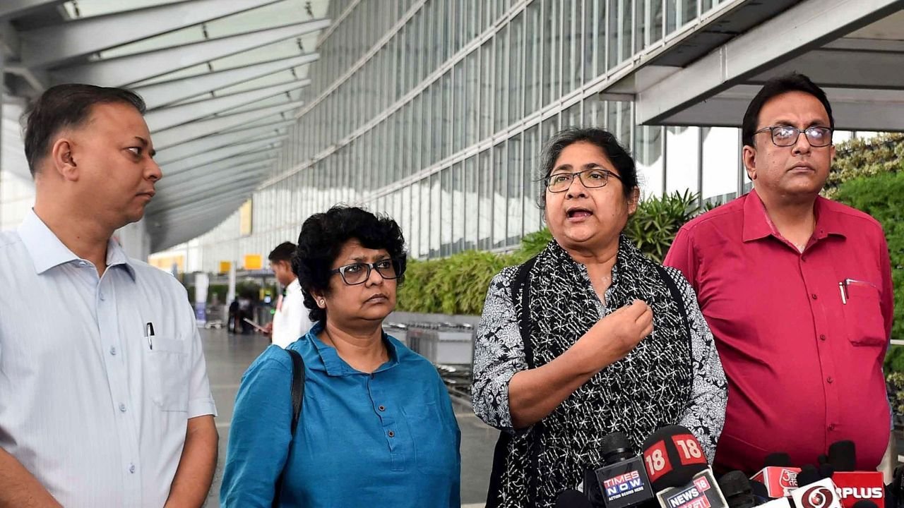 TMC delegation to meet EC officials to complain about 'misuse' of central agencies 1 TMC delegation to meet EC officials to complain about 'misuse' of central agencies
