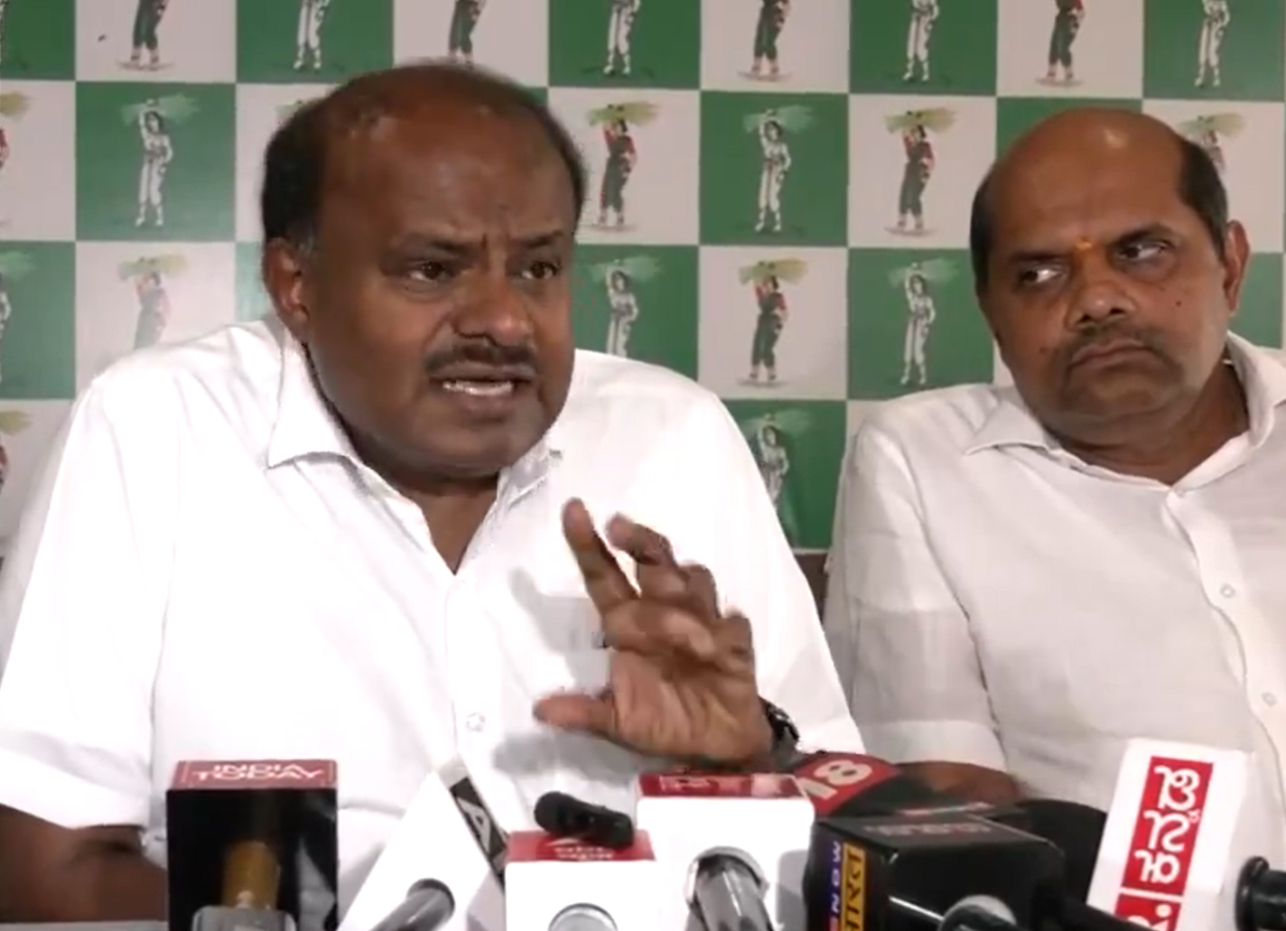 'Phones of my family and supporters being tapped,' Kumaraswamy alleges; govt denies it