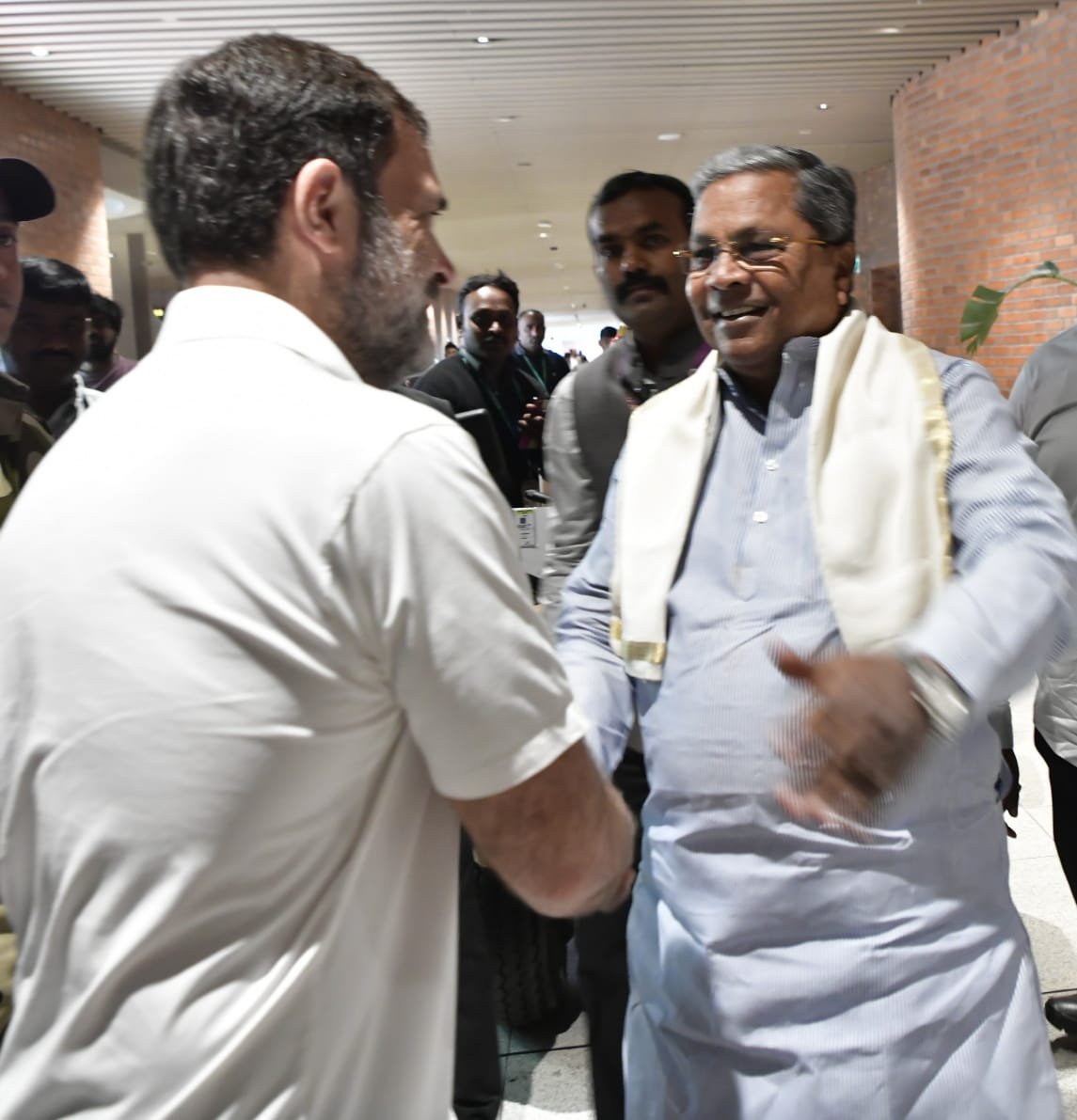 Rahul Gandhi arrives at Bengaluru court in defamation case filed by Karnataka BJP 1 IMG-20240607-WA0025