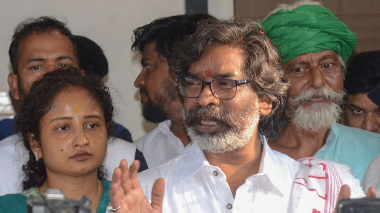 Hemant Soren to chair crucial INDIA bloc meeting, amid speculations of a change of guard