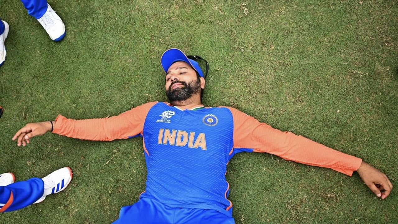 Rohit says he will continue to play Tests and ODIs 'at least for a while' 1 Rohit says he will continue to play Tests and ODIs 'at least for a while'