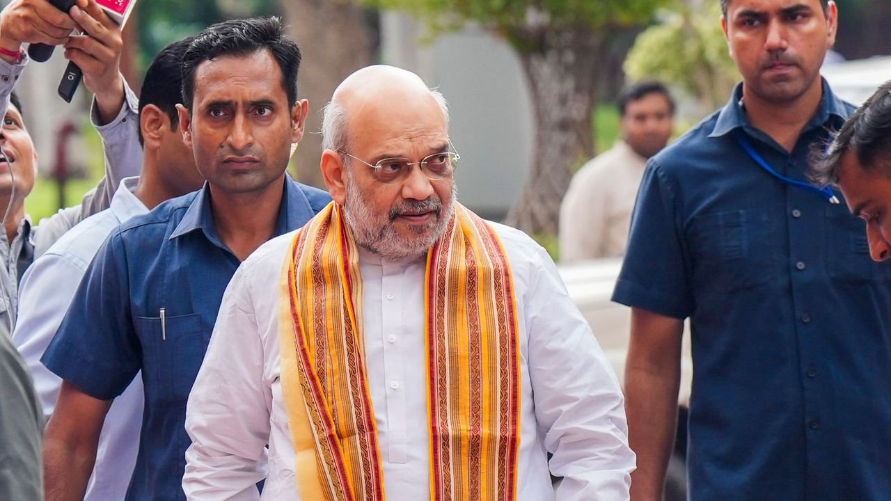 Amit Shah pays tributes to those who suffered during partition