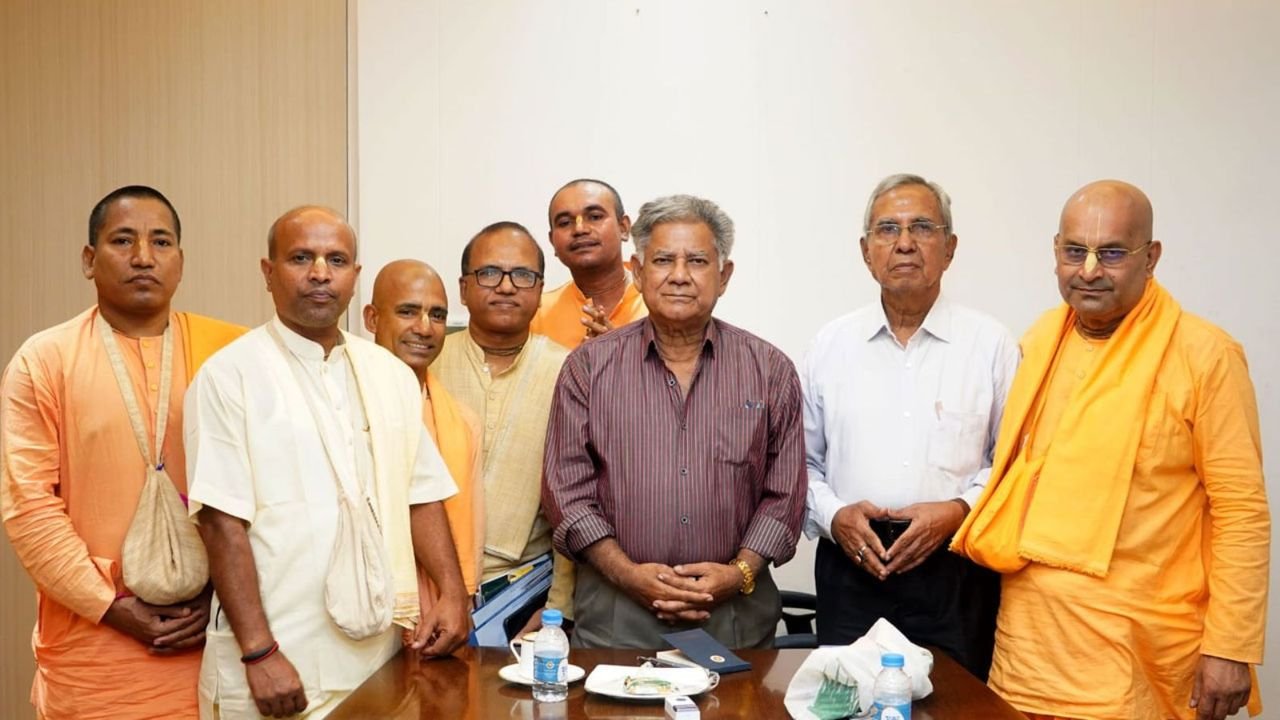 Bangladesh's caretaker government vows to take swift action against people attacking minorities