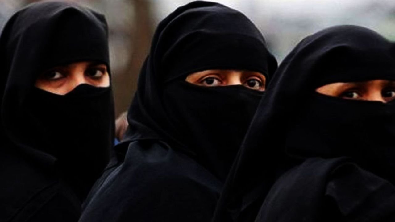 Centre defends 2019 law on triple talaq in SC, says practice 'fatal' for marriage