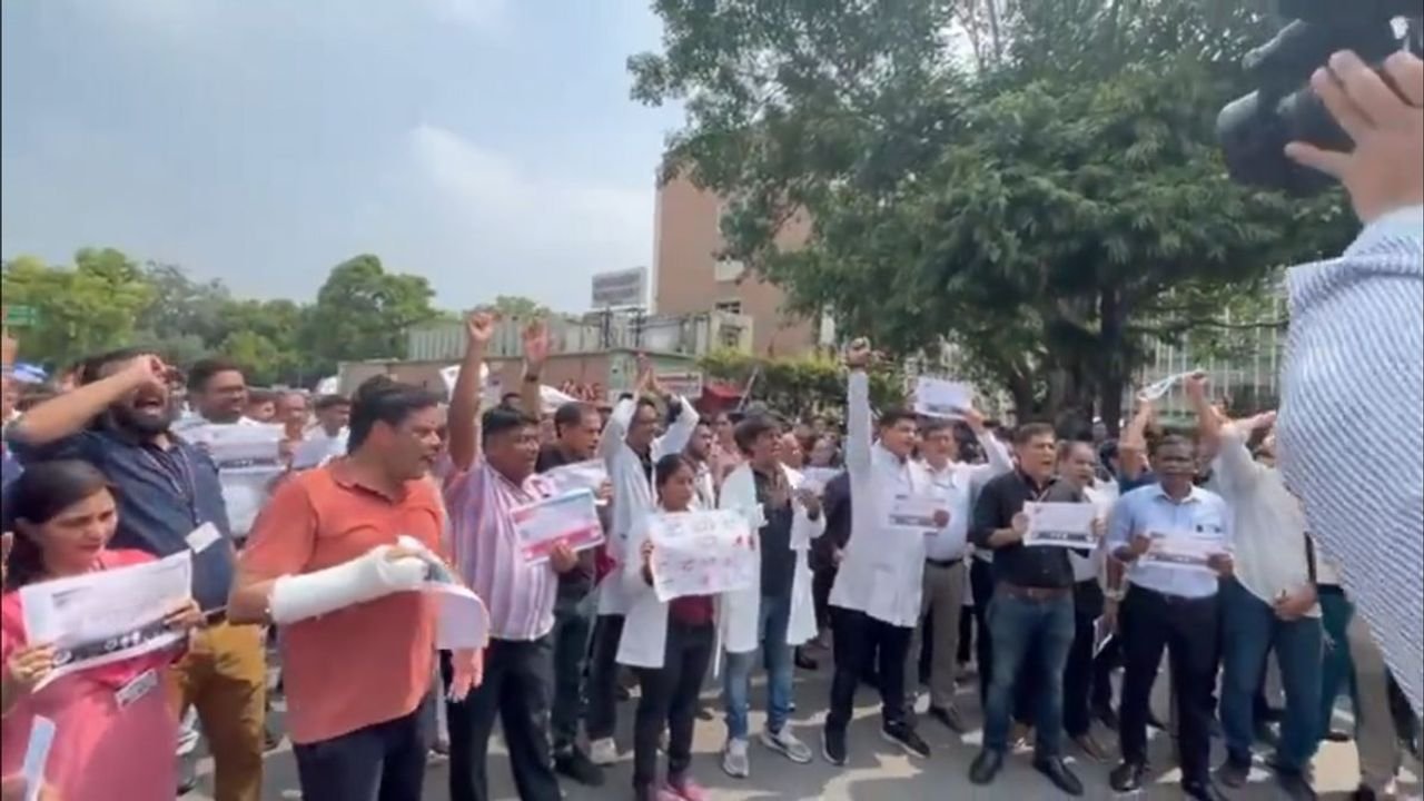 Delhi doctors' indefinite strike over Kolkata rape-murder enters sixth day