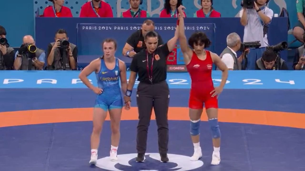 Warrior Vinesh becomes first Indian woman grappler to enter Olympic finals 1 Warrior Vinesh becomes first Indian woman grappler to enter Olympic finals