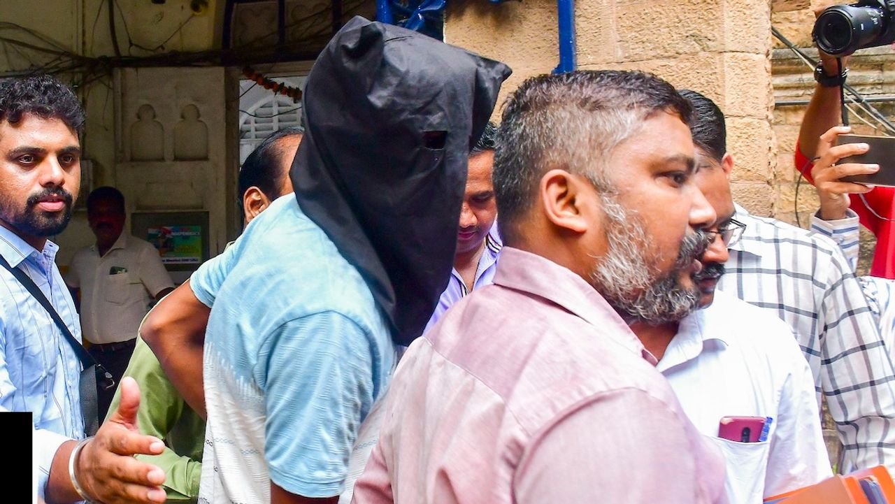 Baba Siddique murder: Shooters learnt to operate firearms through YoutTube videos 1 Baba Siddique murder: Shooters learnt to operate firearms through YoutTube videos