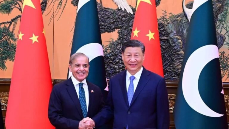 Cash-strapped Pakistan seeks additional 10 billion yuan loan from China: Report 1 Cash-strapped Pakistan seeks additional 10 billion yuan loan from China: Report