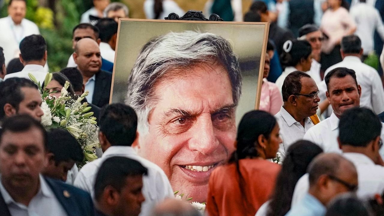 Gujarat govt declares day of mourning to pay tributes to Ratan Tata