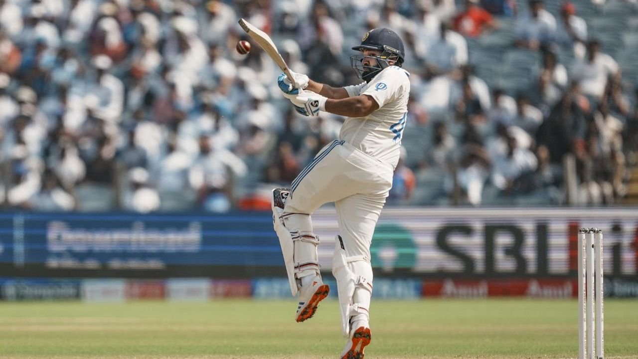 India off to strong start in chase of 359, reach 81/1 at lunch on Day 3 1 India off to strong start in chase of 359, reach 81/1 at lunch on Day 3