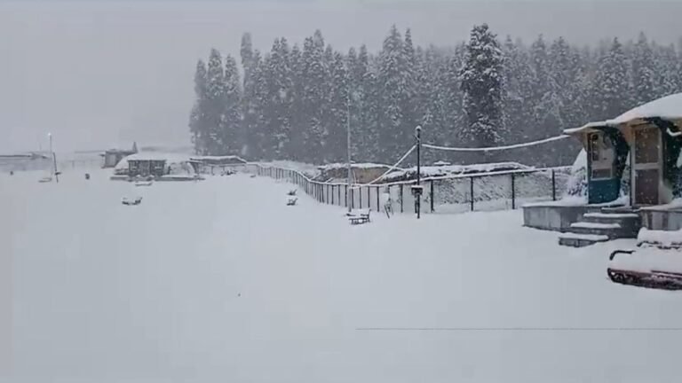 Season’s first snowfall ends 2-month dry spell in J-K’s Bhaderwah