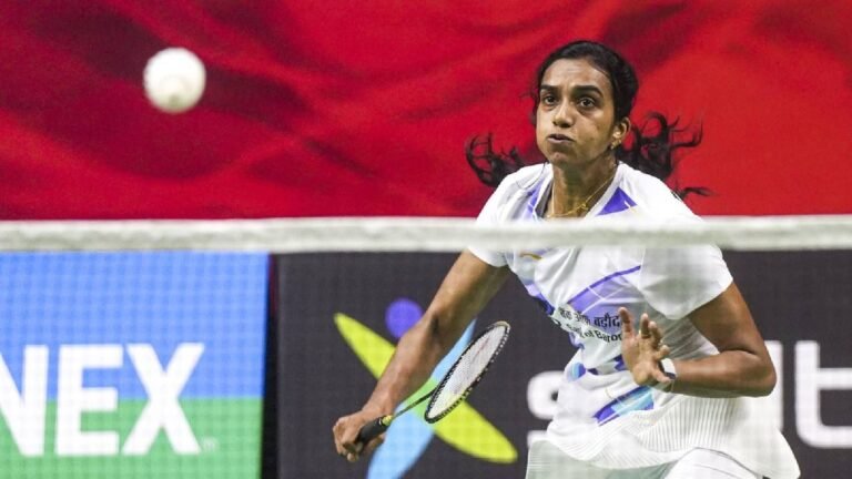 PV Sindhu cruises past Hooda to reach Syed Modi final