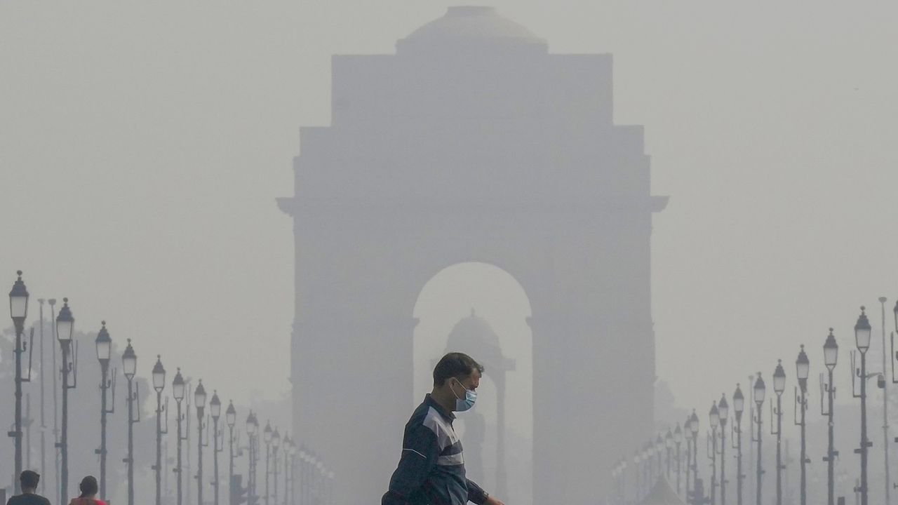 GRAP-III restrictions in Delhi as air quality remains 'severe' for third consecutive day 1 GRAP-III restrictions in Delhi as air quality remains 'severe' for third consecutive day