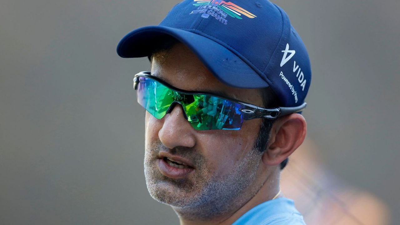 Gambhir flies back home for 'personal emergency', to rejoin in Adelaide