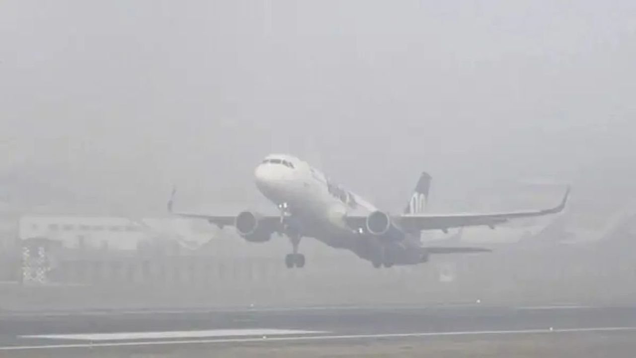 5 flights diverted at Delhi airport due to bad weather conditions 1 5 flights diverted at Delhi airport due to bad weather conditions