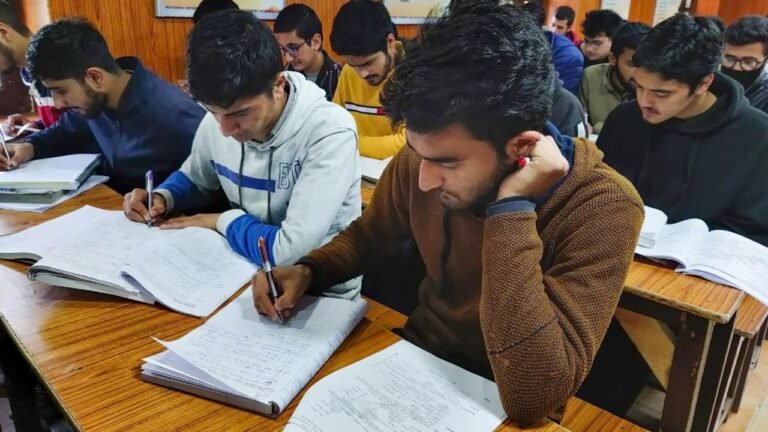 PCS prelim exam to be held on Dec 22 in two shifts: UPPSC 2 PCS prelim exam to be held on Dec 22 in two shifts: UPPSC