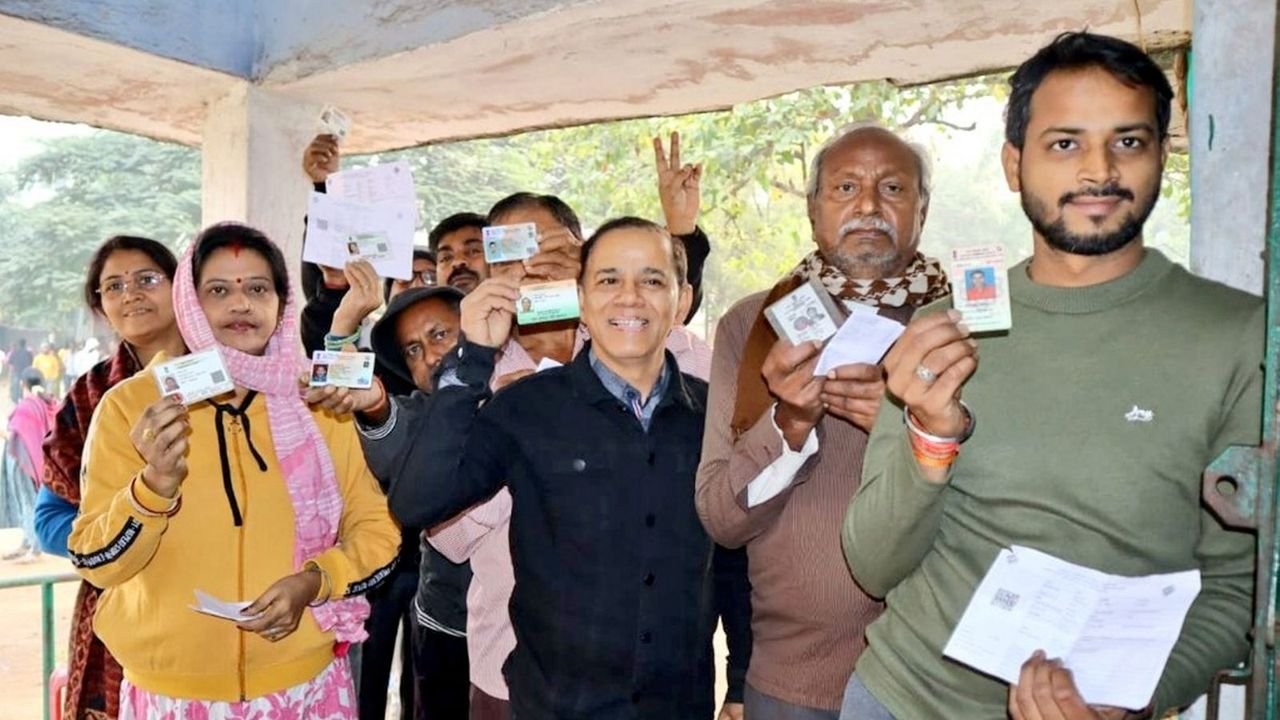About 68% voter turnout till 5 PM in final phase of Jharkhand assembly polls 1 About 68% voter turnout till 5 PM in final phase of Jharkhand assembly polls