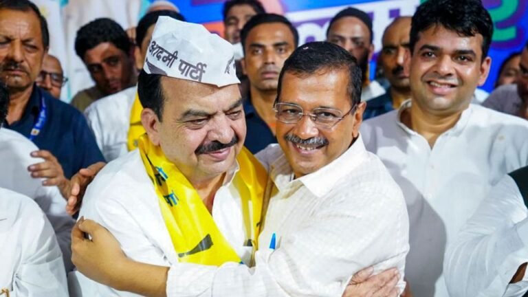 Five-time Congress MLA Chaudhary Mateen Ahmed joins AAP in Delhi