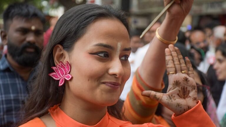 21 women among 288 winning candidates in Maharashtra; only 1 from oppn
