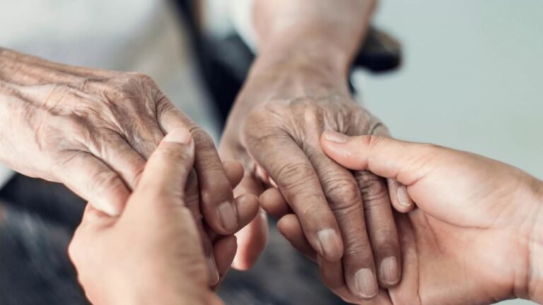 Your friend has been diagnosed with cancer. Here are 6 things you can do to support them