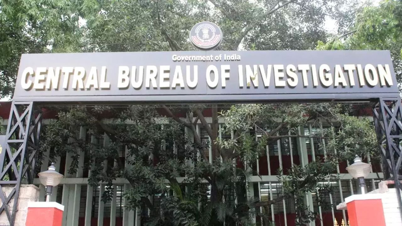 MCD's licensing inspector held in bribery case: CBI